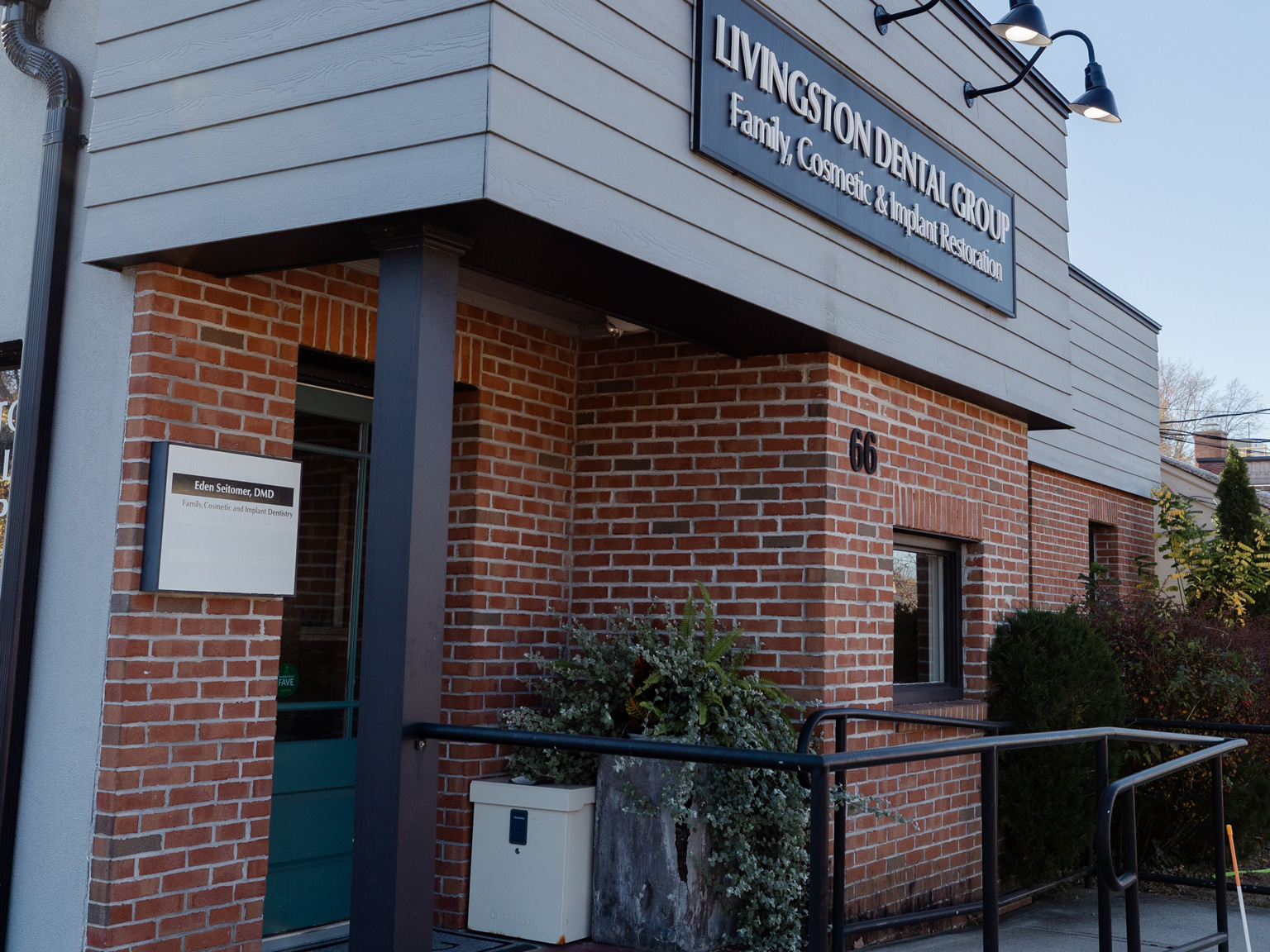 Livingston2